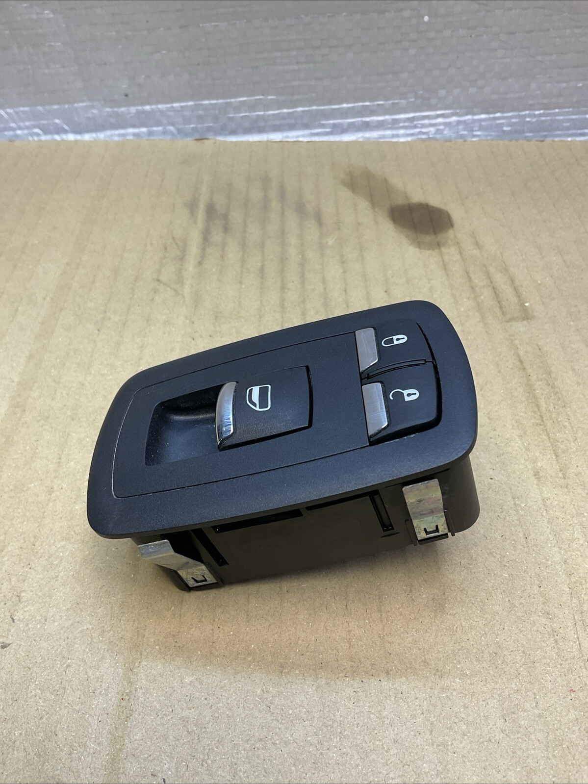 Maserati Quattroporte 2014-2022 Window switch P/N 670010306