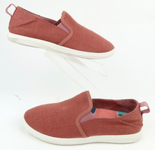 OluKai Womens Hale'iwa Olona Slip On Shoes Sz 7 Cedar Wood Off White