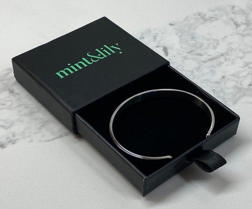 Mint & Lily versilbertes Armreif Armband schöne inspirierende Botschaft