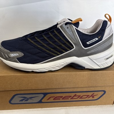 Vintage COLLECTORS MODEL VERY RARE Reebok CROSS TRAINING STREAK DMX 72-66379
