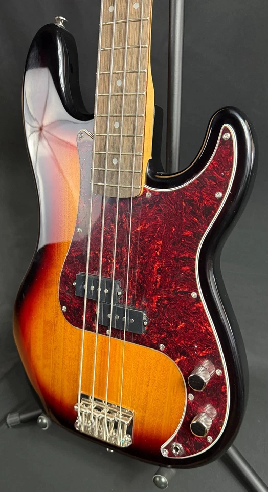 Squier Classic Vibe 60's Precision Bass 4-String P-Bass Guitar 3-Tone Sunburst - Image 4 of 4