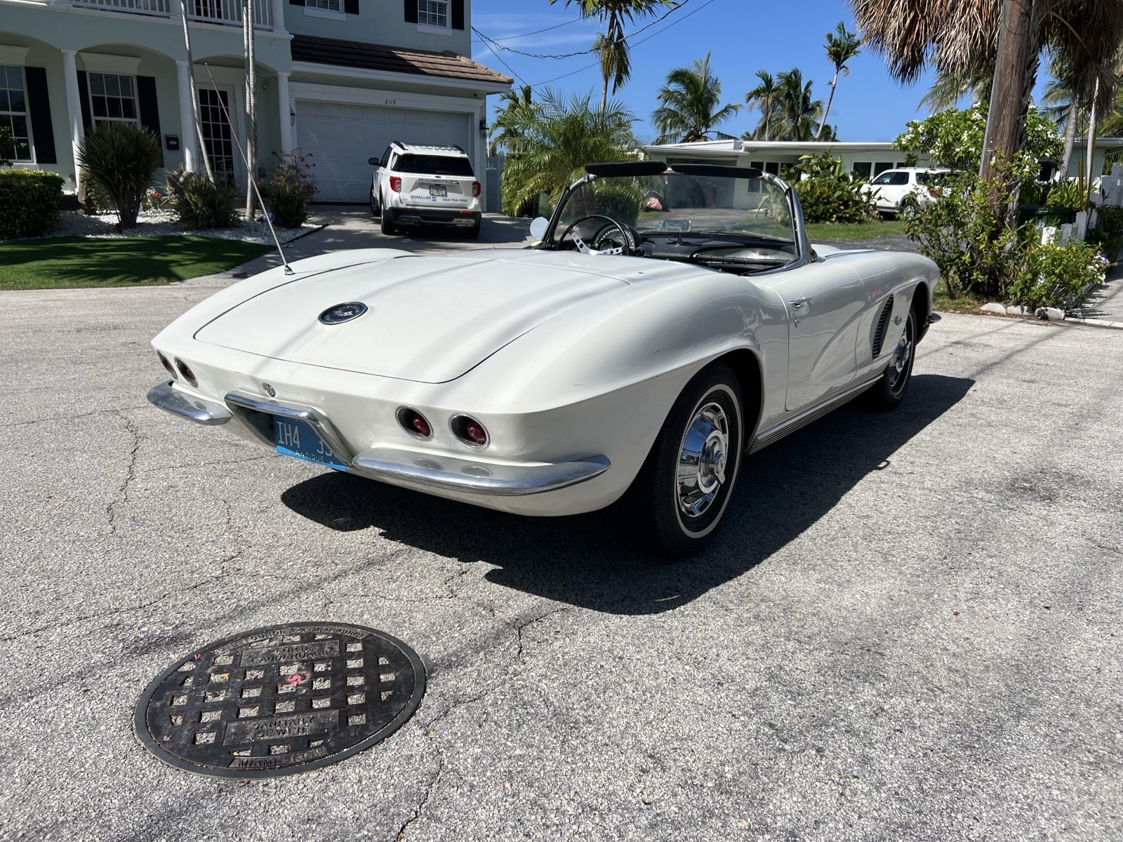 1962 White Chevrolet Corvette   | C1 Corvette Photo 5