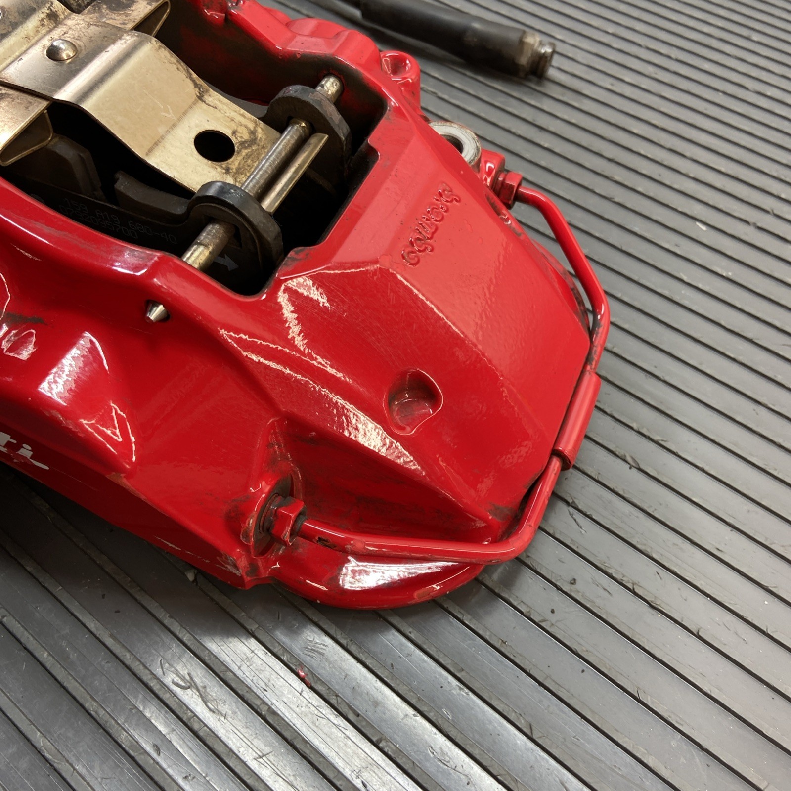 2013-2024 Maserati Ghibli M157 3.0L RWD Front Right Brake Caliper Red OEM *NOTE*
