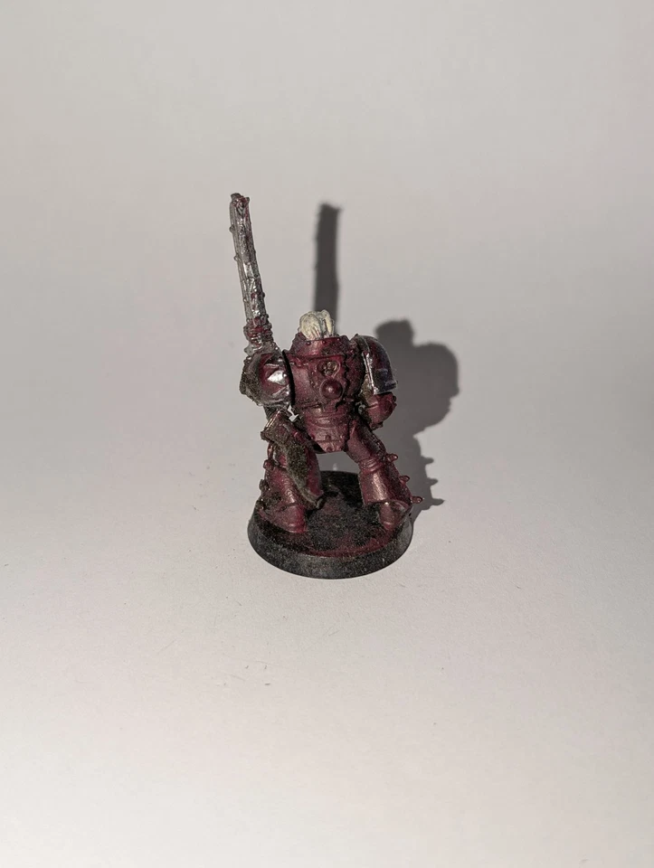 Space Marine Kettenschwert Pistole bemalt weinrot Warhammer 40K - Bild 3 von 4