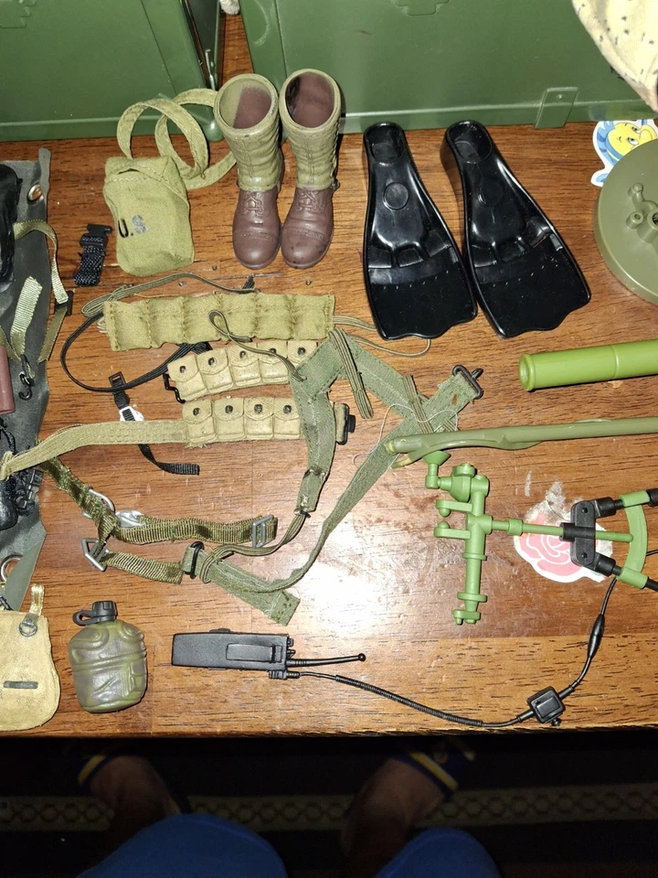 Солдаты и аксессуары 21st Century масштаб 1/6 100 шт. и 2 винтажных шкафчика для хранения - Изображение 4 из 4