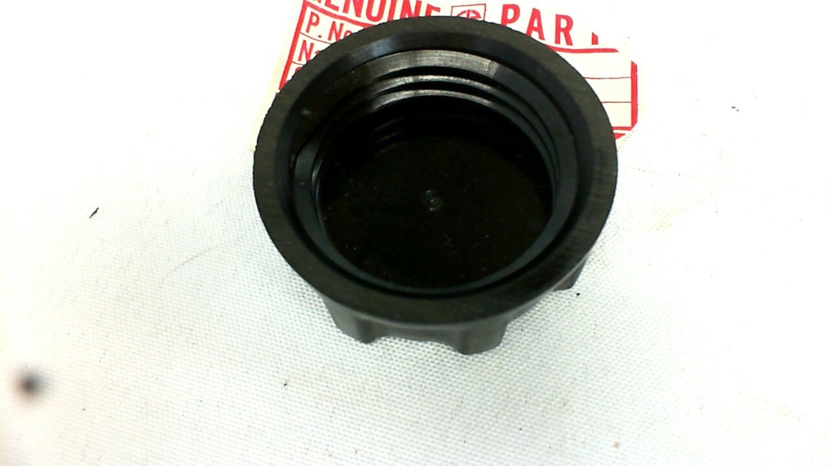 New NOS OEM Kawasaki Oil Tank Cap Z1 KZ900 H2 S1 52003-020