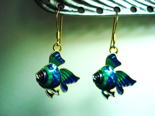 1 1/2" Ohrhänger vergoldet blau grün Cloisonne Stil Koi Fisch Ohrringe - Bild 2 von 4