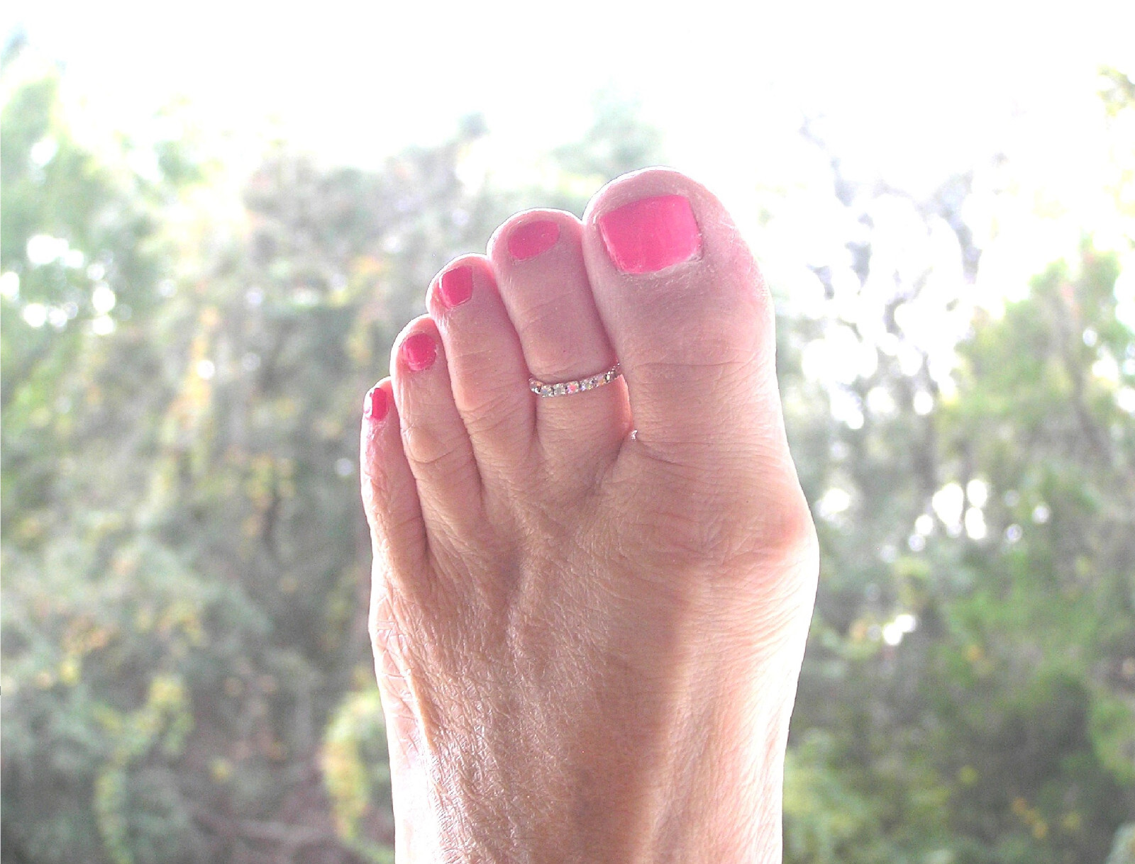 Toe Ring Aurora Borealis Sparkling Crystal Rhinestones, Stretchy