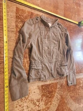 Women’s medium Maurices zip up lightweight jacket #S12