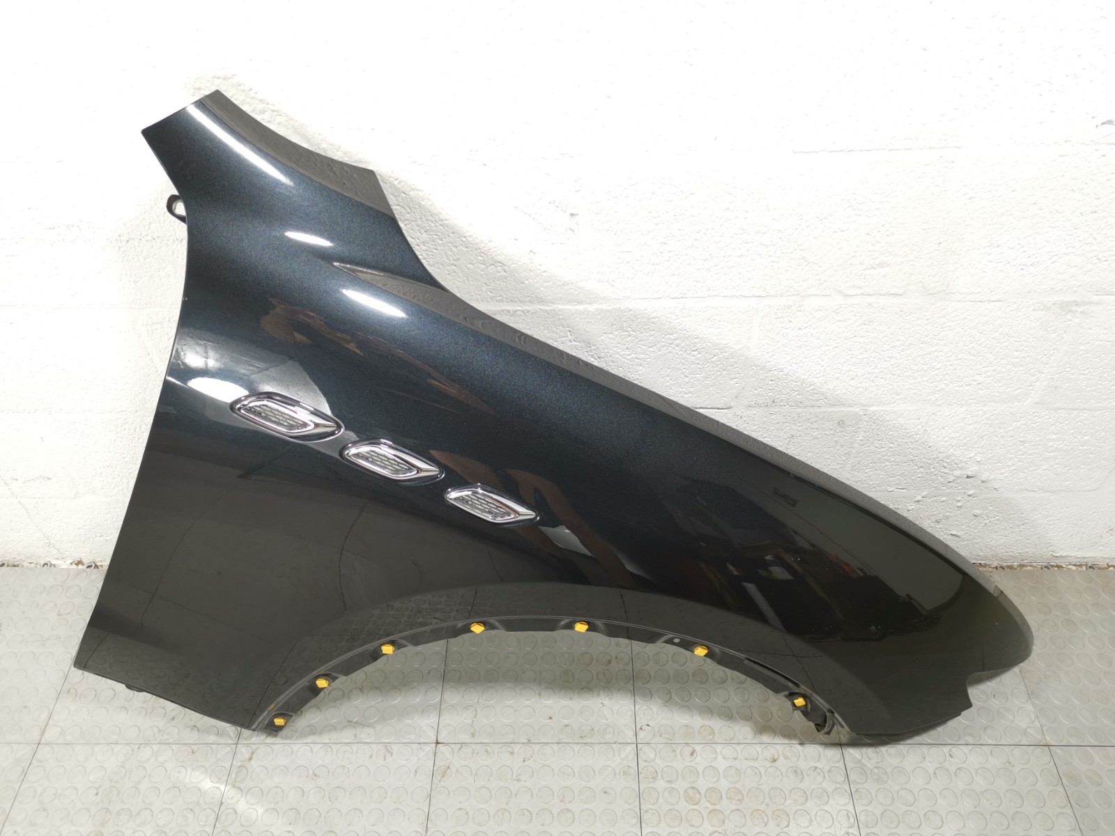 Maserati Levante S AWD 2017 Front Right Black Color Fender Cover OEM