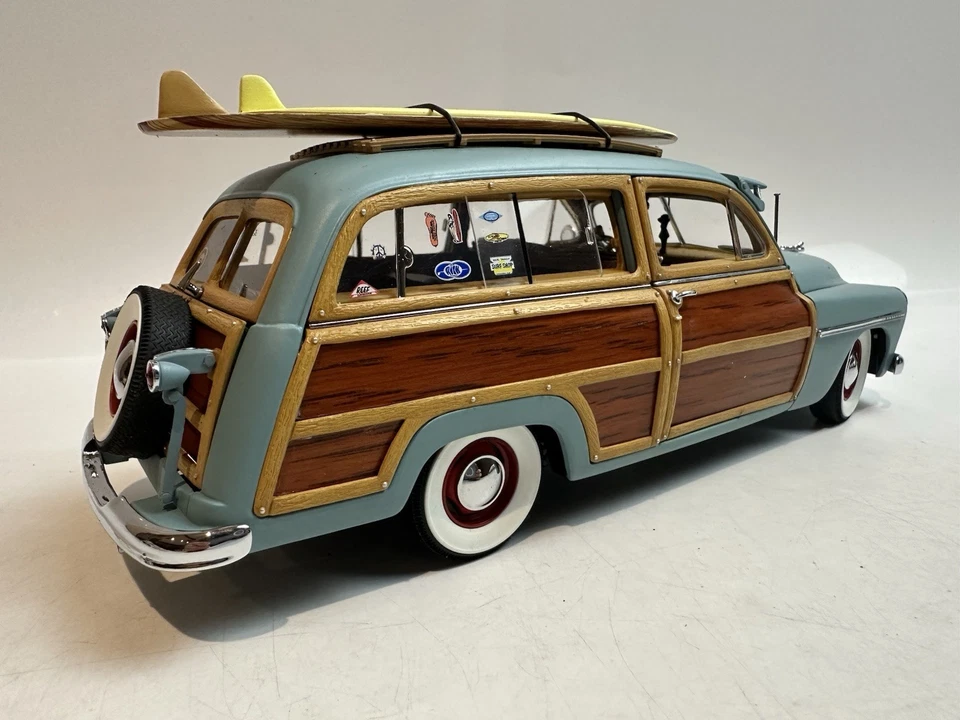 Danbury Mint 1949 Mercury Surf Woody w/Accessories  1:24 DieCast. No Box - Image 2 of 4