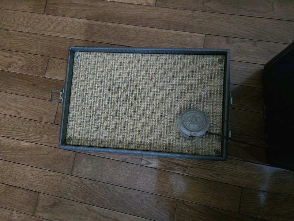 Modelo estereofónico vintage Westeinghouse H76ACS1 100/120 voltios 50 vatios... Foto 2 de 4