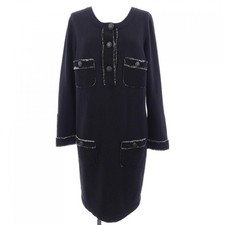 Authentic CHANEL P42061W04956 Dress #230-000-203-3425