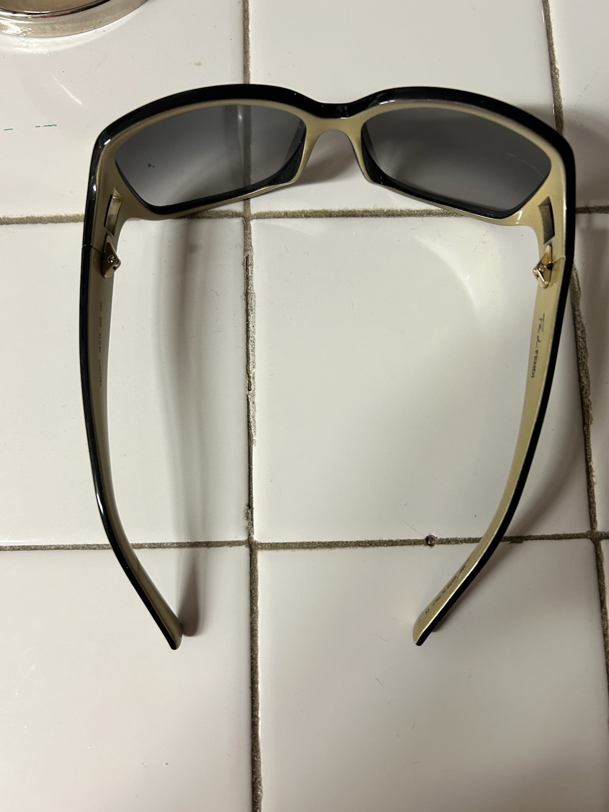 Fendi FS5206FF women's rectangular sunglasses in … - image 7