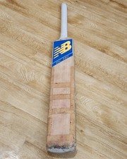 New Balance DC 380 Cricket Bat Size 32.5"