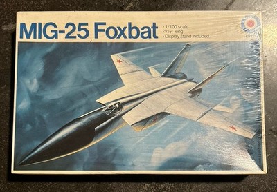 Rare Entex Mig-25 FoxBat...Kit 8521M ..1/100...MINT NIB SEALED VINTAGE MODEL NEW