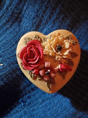 Vintage Alabaster trinket boxe flower design
