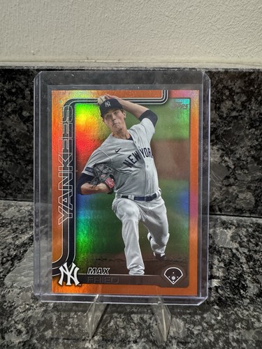 MAX FRIED 2025 TOPPS SERIES TWO ORANGE HOLO FOIL YANKEES /25 Q4606
