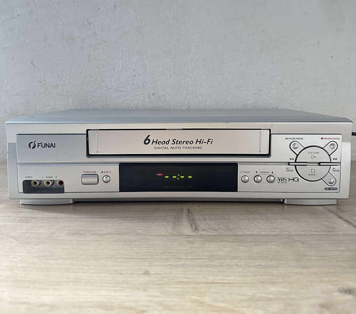 FUNAI F2000 Magnétoscope VHS avec télécommande