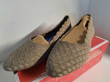 Skechers "Cleo-Honeycomb" Flats. Woman's 8. Dark Taupe. 44882/DKTP. NIB