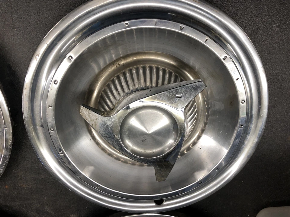 Pontiac Bonneville 5404 Hollander Catalina 1963 tapacubos giratorios 2+2 Venture - 4 Foto 3 de 4