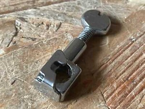 Nadelhalter für Nähmaschine SINGER Symphonie 2250