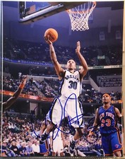 Memphis Grizzlies #30 Dahntay Jones Autographed Rookie 8x10 Color Action Photo