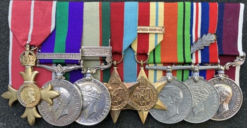 Große RAF Medaille Vitrine für 8-10 Medaillen mit Foto. Schwarzes Etui - Bild 2 von 5