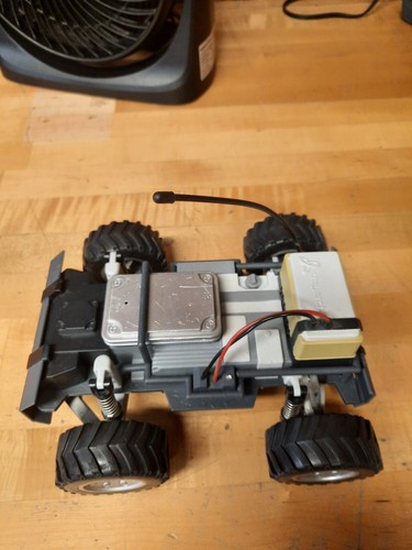 CALL OF DUTY BLACK OPS SURVEILLANCE CAR & CONTROLLER RC-XD TESTED. NO BATTERIES. - Picture 2 of 13
