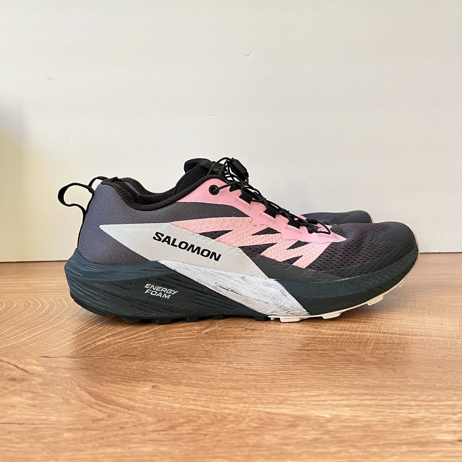 Scarpe da trekking Salomon Sense Ride 471470 nere su rotaia da donna taglia US 9 5