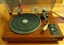 VINTAGE HITACHI BELT DRIVE TURNTABLE PS-8