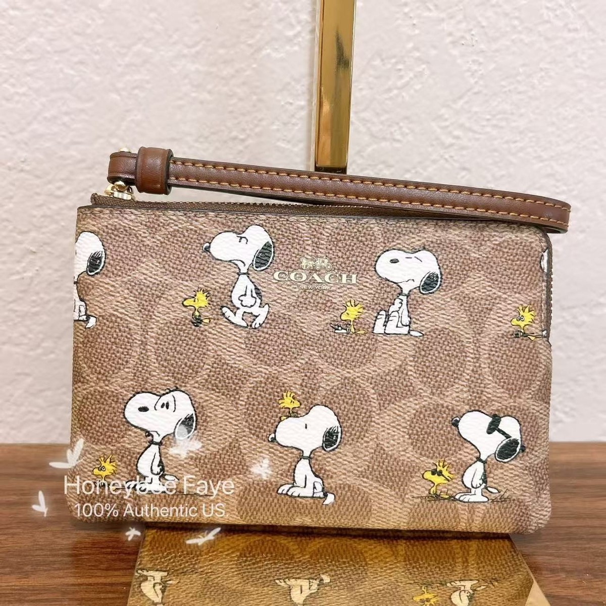 NWT Coach X Peanuts Corner Zip Wristlet In Signature Canvas With