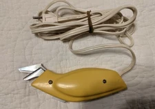 PENNCREST Electric SCISSORS 2 Speeds Model 6934 Yellow 1970s VINTAGE