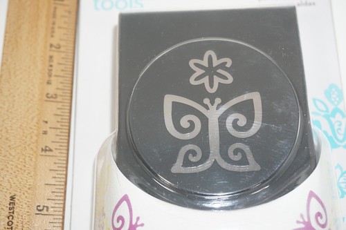 EK Tools Garland Paper Punch Butterfly and Flower 54-91007 - Picture 2 of 3