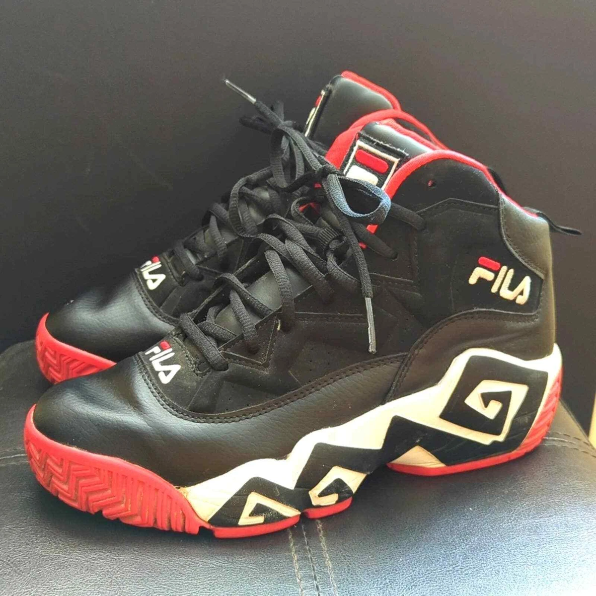 Fila hotsell 90s sneakers