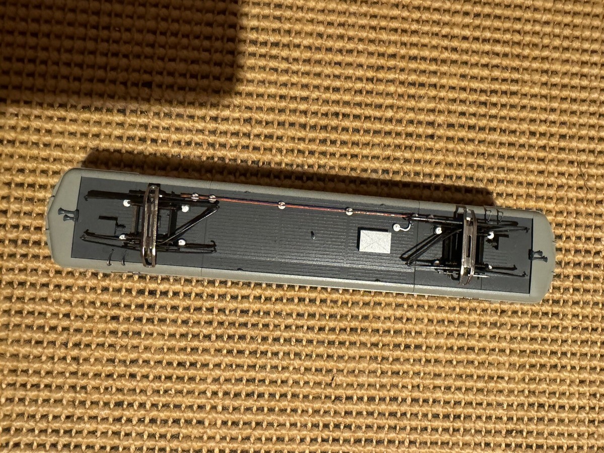 ELECTRIC LOCOMOTIVE BB 7290 SNCF DIGITAL SOUND BY ROCO 7510043
