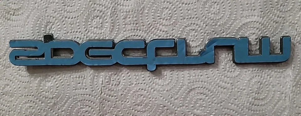 Chevrolet 1984-1988 emblema "Spectrum". Otros nuevos. REACONDICIONADO Foto 3 de 3