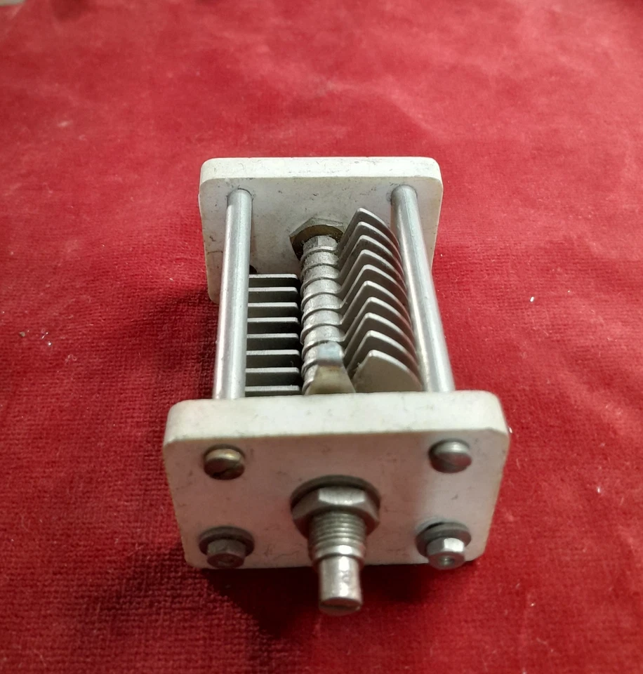 CONDENSATORE VARIABILE A 1 SEZIONE PER TRASMISSIONE. Leggi bene!. #21 - Immagine 2 di 4