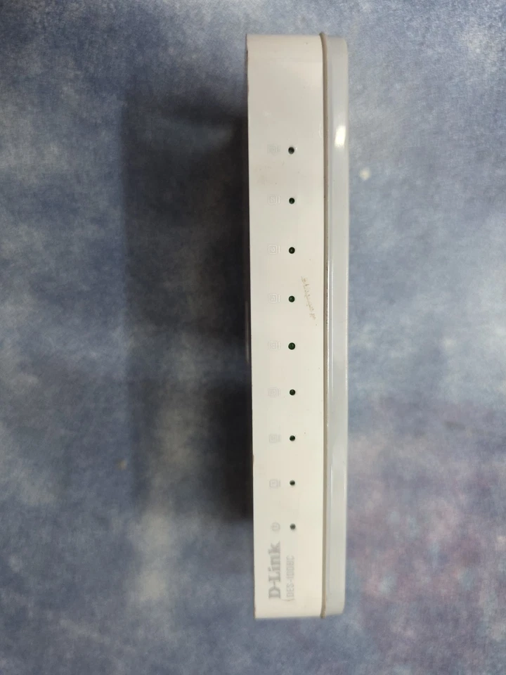 D-LINK DES-1008C - Image 3 of 4