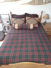 Eastern Accents Queen Bedding Set