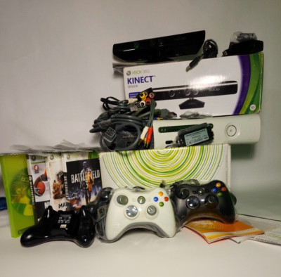 Xbox 360 Pro 20gb Console BUNDLE Kinect 4 Controllers 7 Games Wireless Card