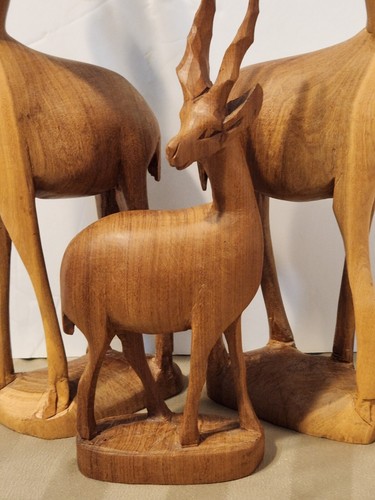 VINTAGE HAND CARVED WOODEN SET OF 3 GAZELLES ANTELOPE FIGURINES MADE IN KENYA - Picture 15 of 18