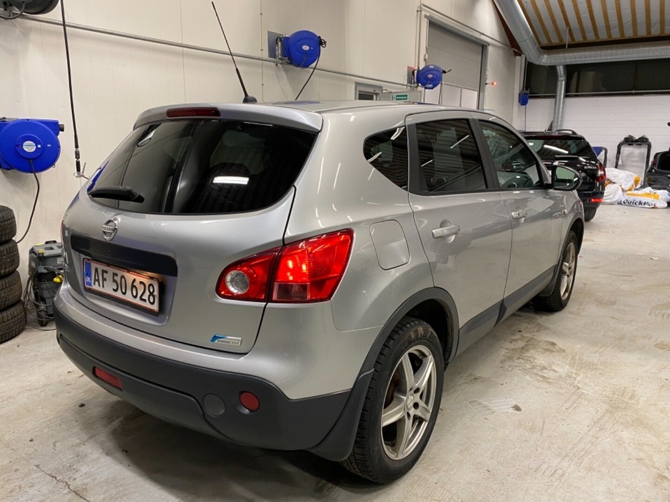 Nissan qashqai 2 0