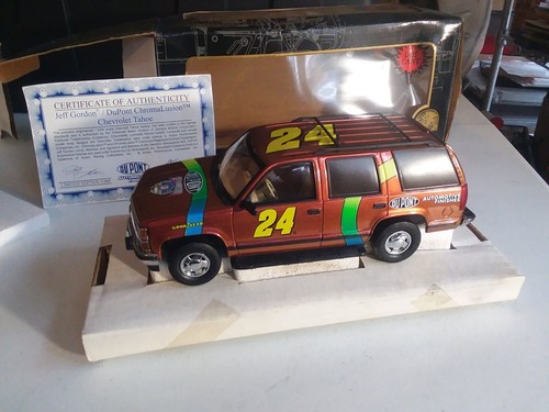 Vintage NASCAR 1998 Brookfield Collectors Jeff Gordon Chroma Lusion Chevy Tahoe