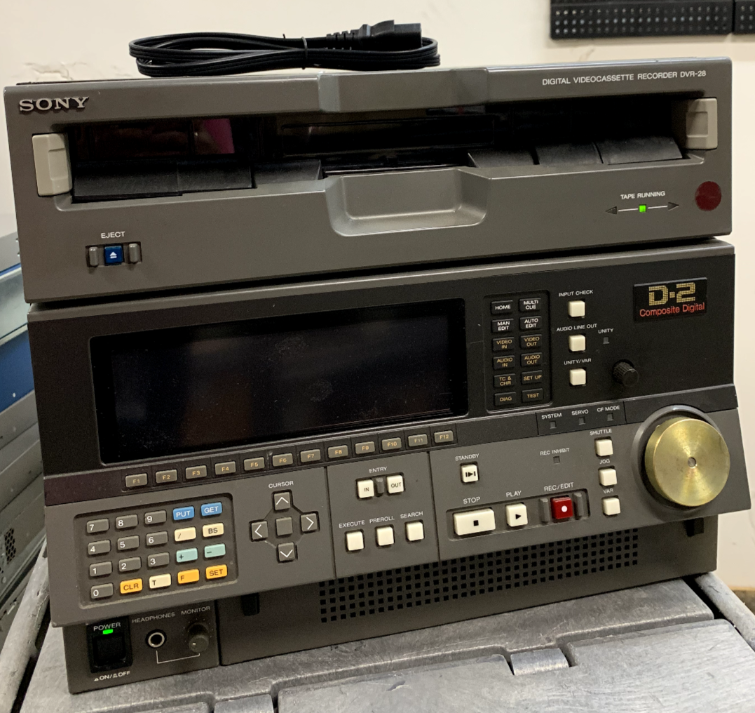 SONY D-2 Composite Digital DVR-28 Digital Cassette VTR w SONY D-2 Composite Digital DVR-28 Digital Cassette VTR w