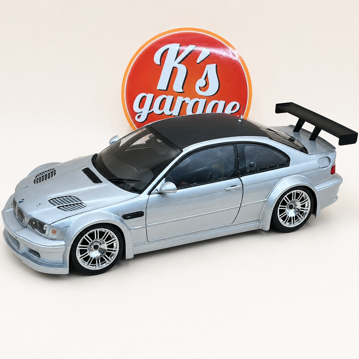 MINICHAMPS 1/18 BMW M3 E46 GTR STREET 2001 silver carbon roof