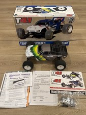 Camion fuoristrada elettrico Team Associated T41 con scatola scala 1:10