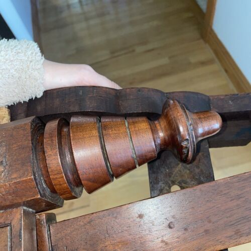 Eastlake Victorian Wood Marble Top Parlor Side Table Spoon Carvings 1880’s - Picture 21 of 21