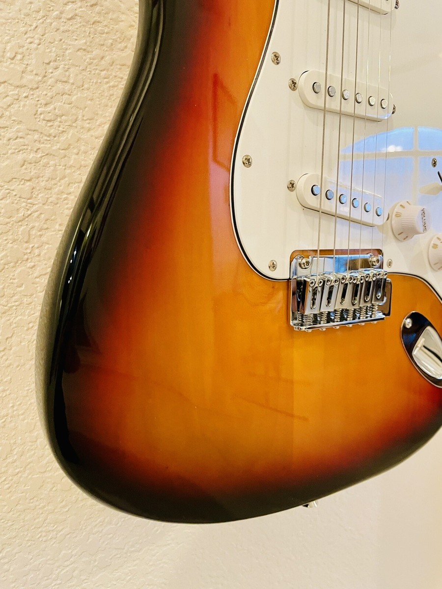 2022年製【Squire|Stratocaster】 2022 Squier By Fender Stratocaster 3 Color Burst Fresh Setup