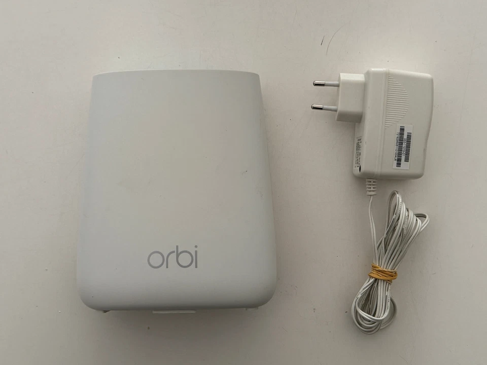 NETGEAR Orbi RBR20 Tri-Band Mesh Wi-Fi 6 Router